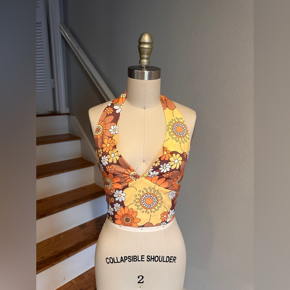 ROMWE Floral 70s Inspired Halter Top - Picture 1 of 7